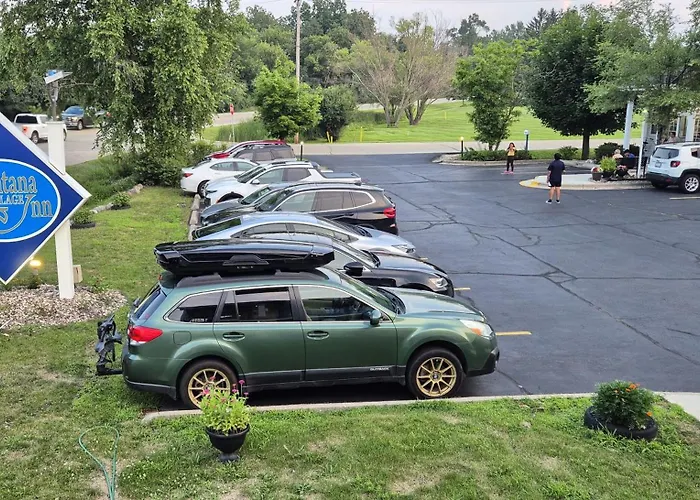 Motel: Fontana Village Inn