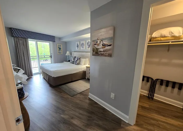 Cheap hotels Cove Of Lake Geneva