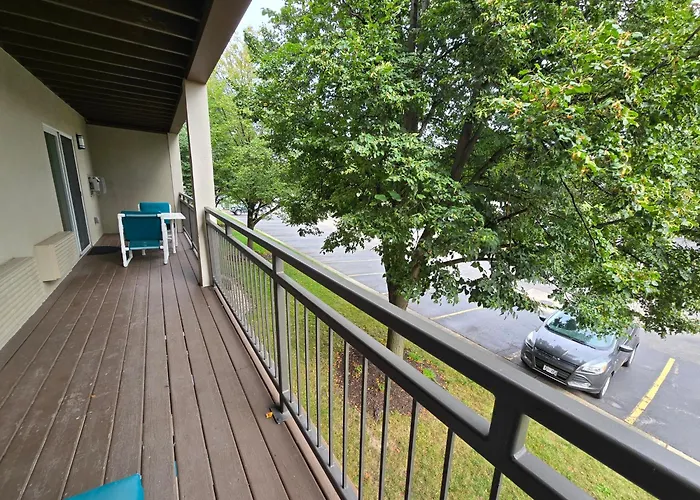 Cheap hotels Cove Of Lake Geneva